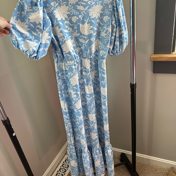 Smith & Quinn Floral Blue and White Dress - Picture 3 of 5